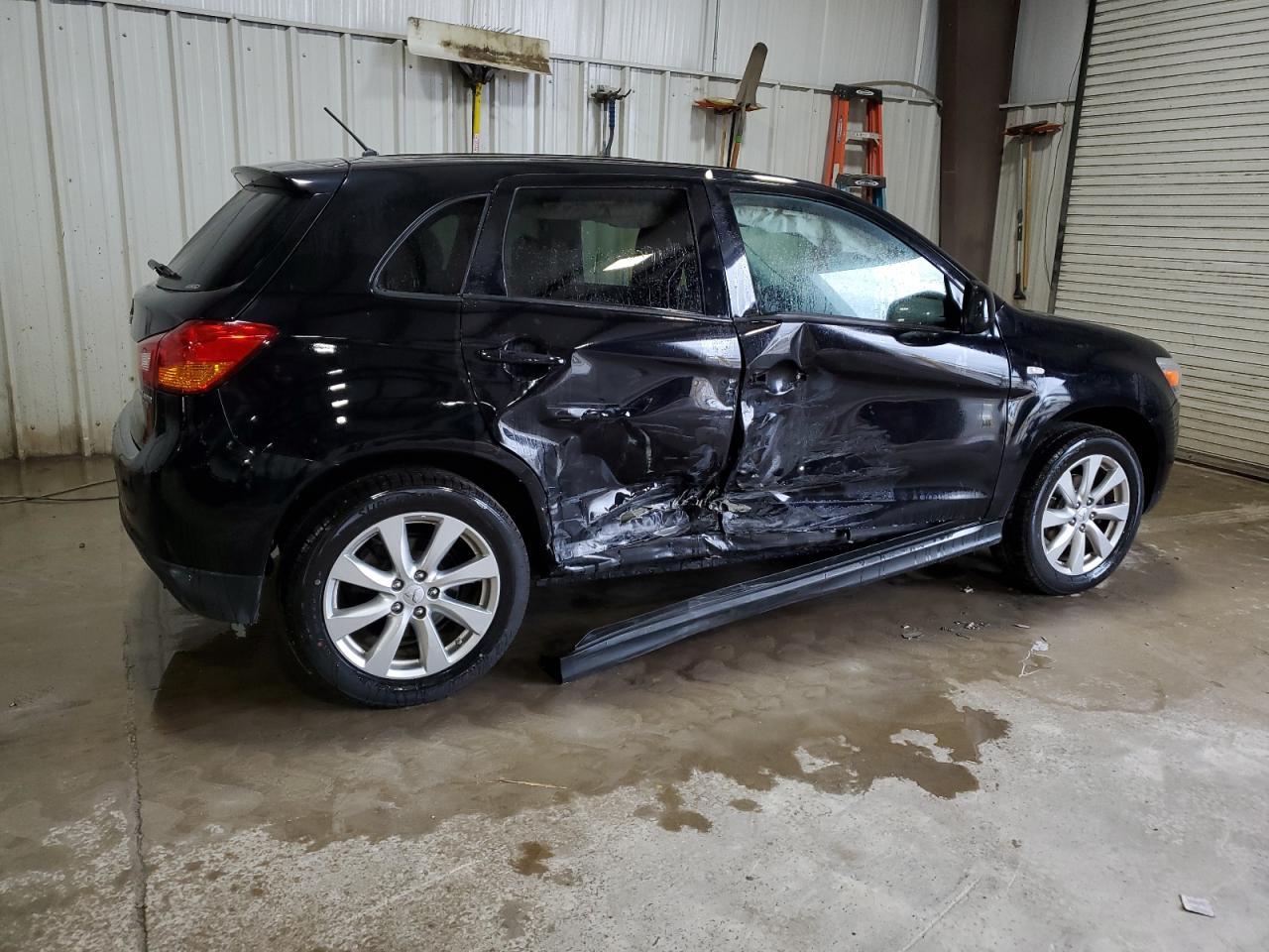 2015 MITSUBISHI OUTLANDER - Image 3