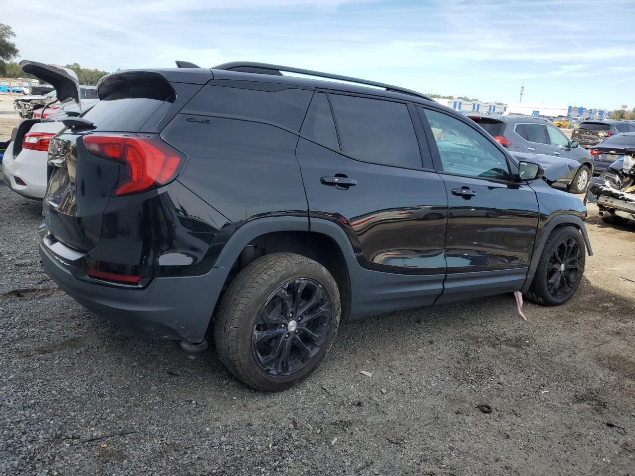 2019 GMC TERRAIN SL - Image 3