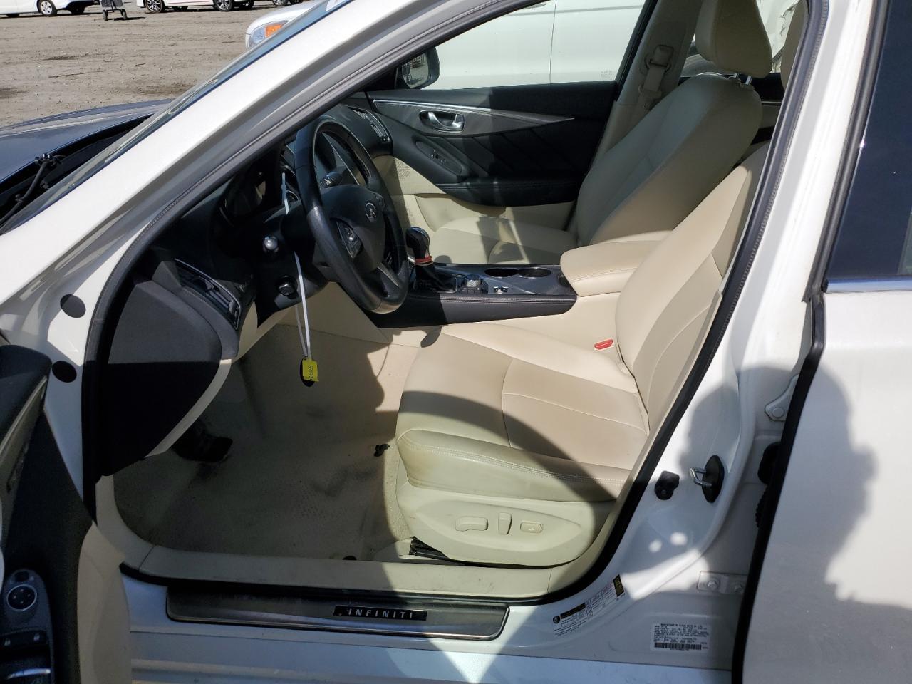 2016 INFINITI Q50 BASE - Фото 7