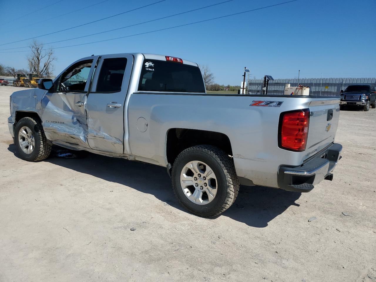 2015 CHEVROLET SILVERADO - Image 2