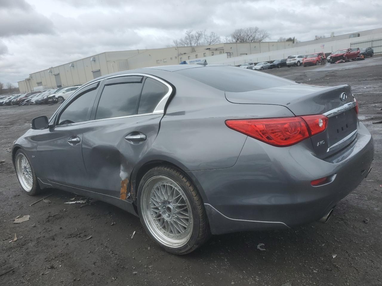 2016 INFINITI Q50 PREMIU - Фото 2