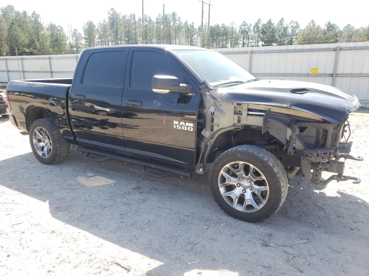2015 RAM 1500 SLT - Image 4
