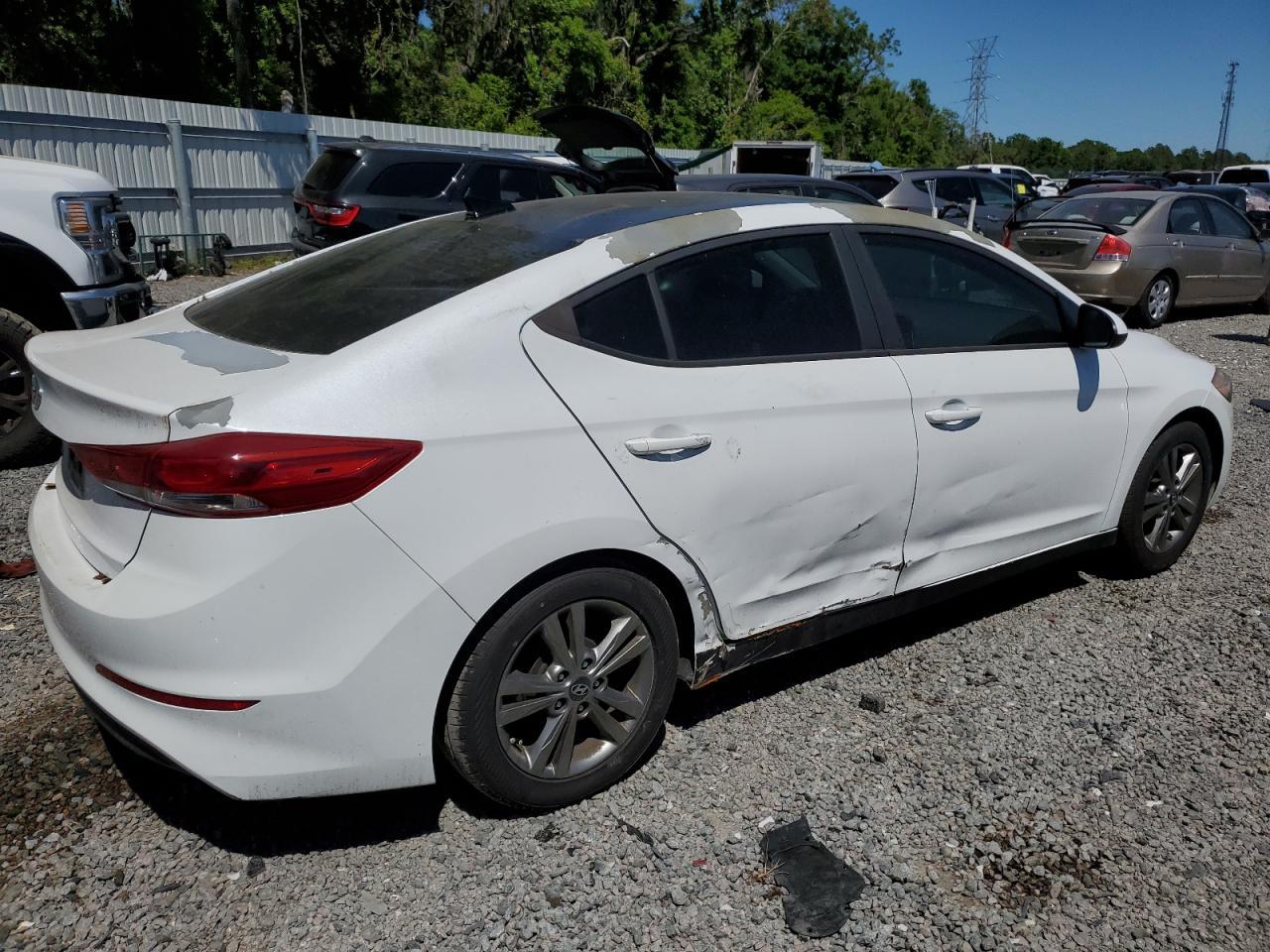 2017 HYUNDAI ELANTRA SE - Image 3