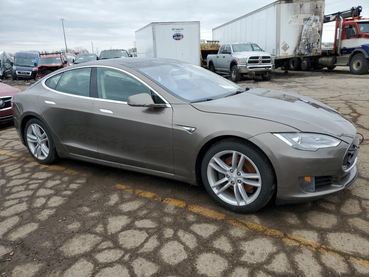 2015 TESLA MODEL S 85 - Фото 4