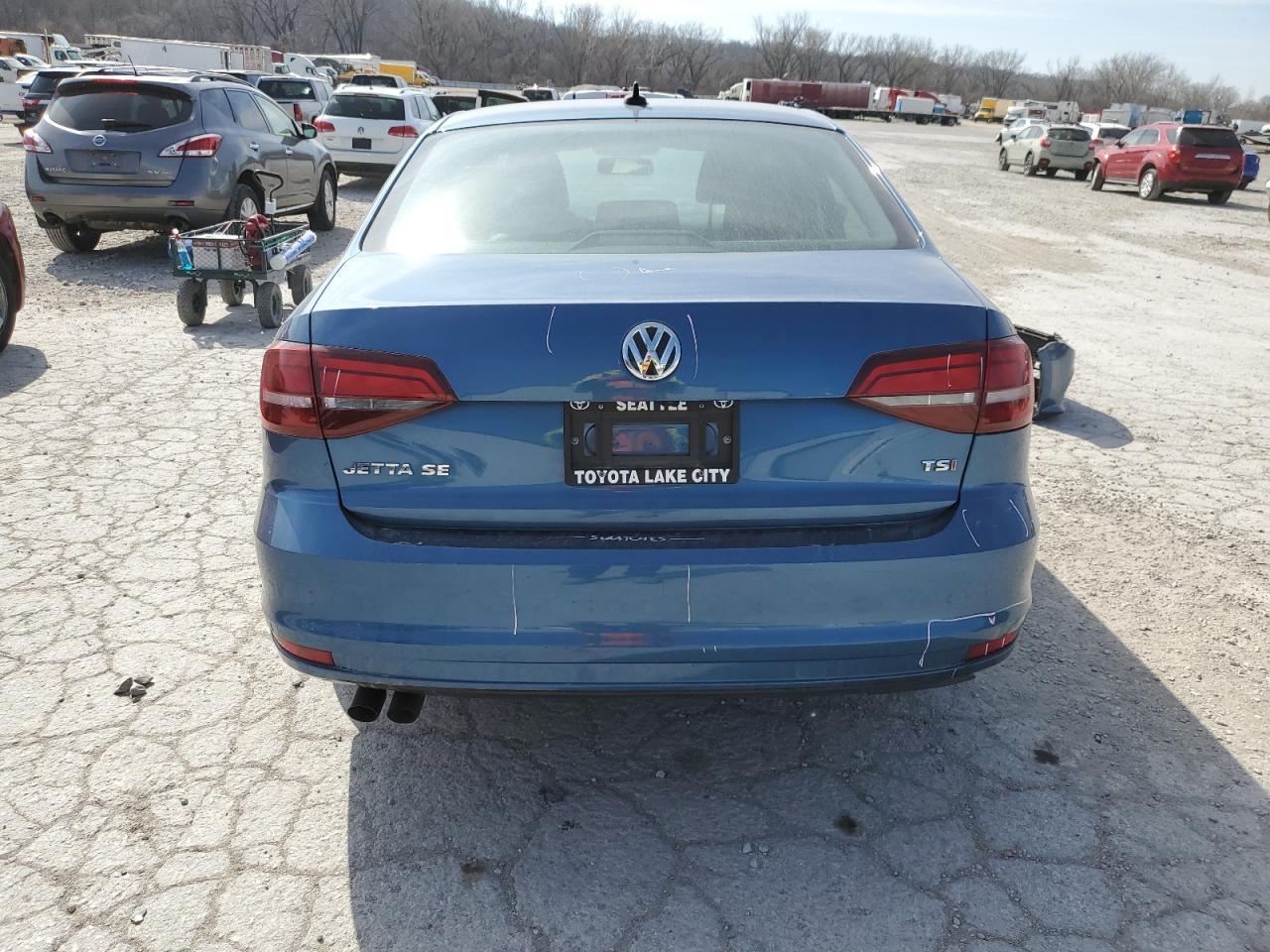 2017 VOLKSWAGEN JETTA SE - Фото 6