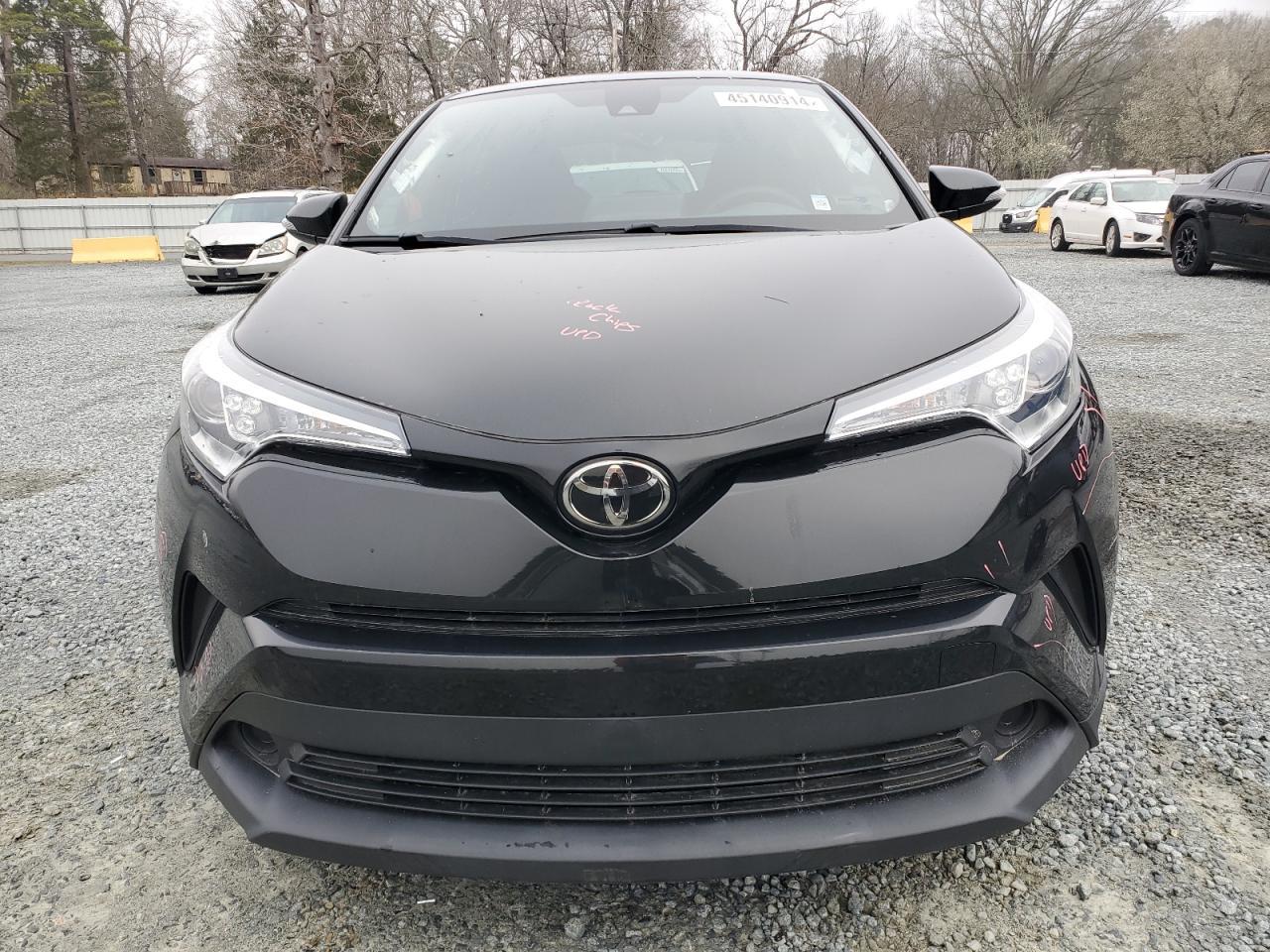 2019 TOYOTA C-HR XLE - Image 5