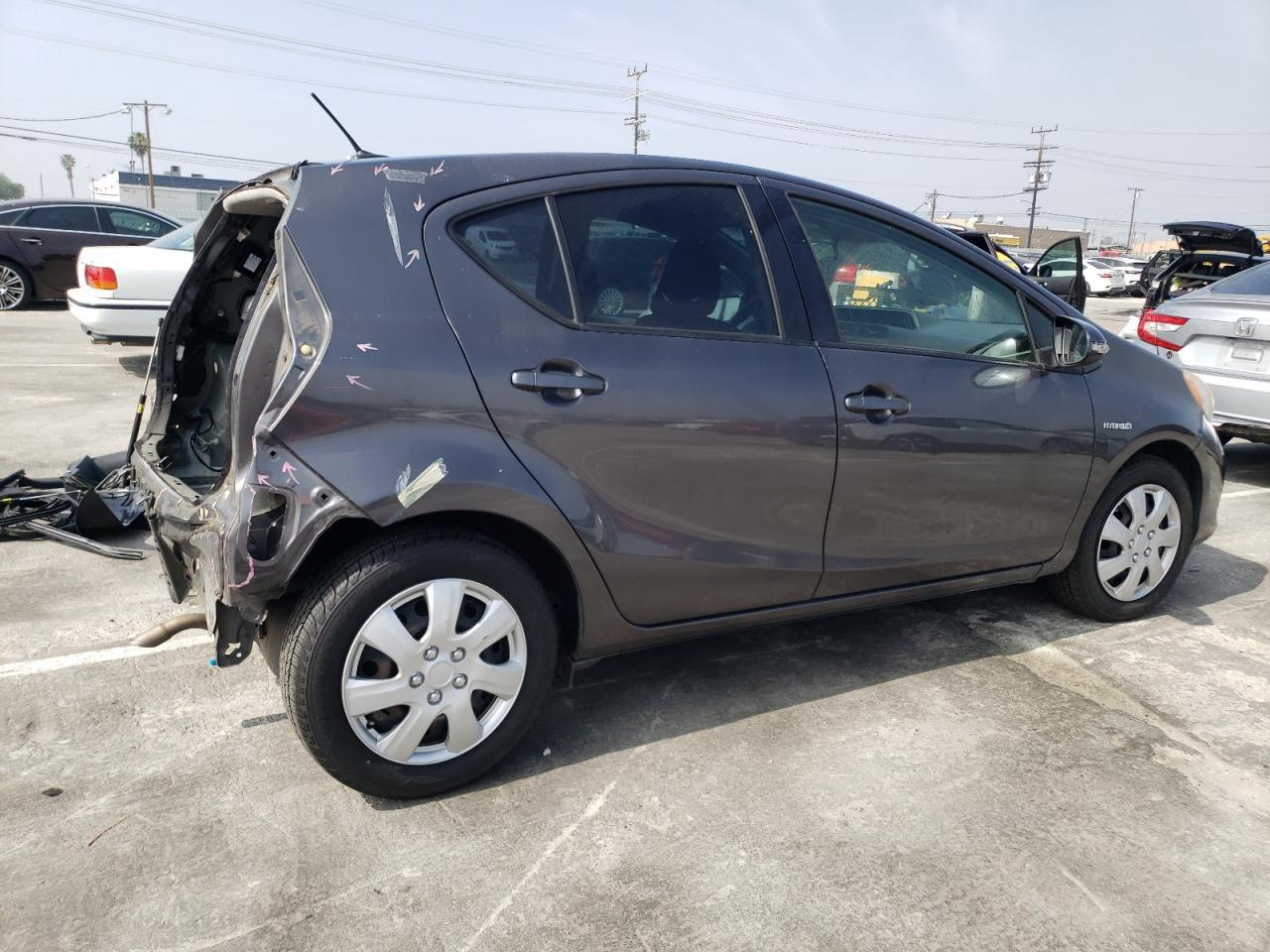 2013 TOYOTA PRIUS C - Image 3