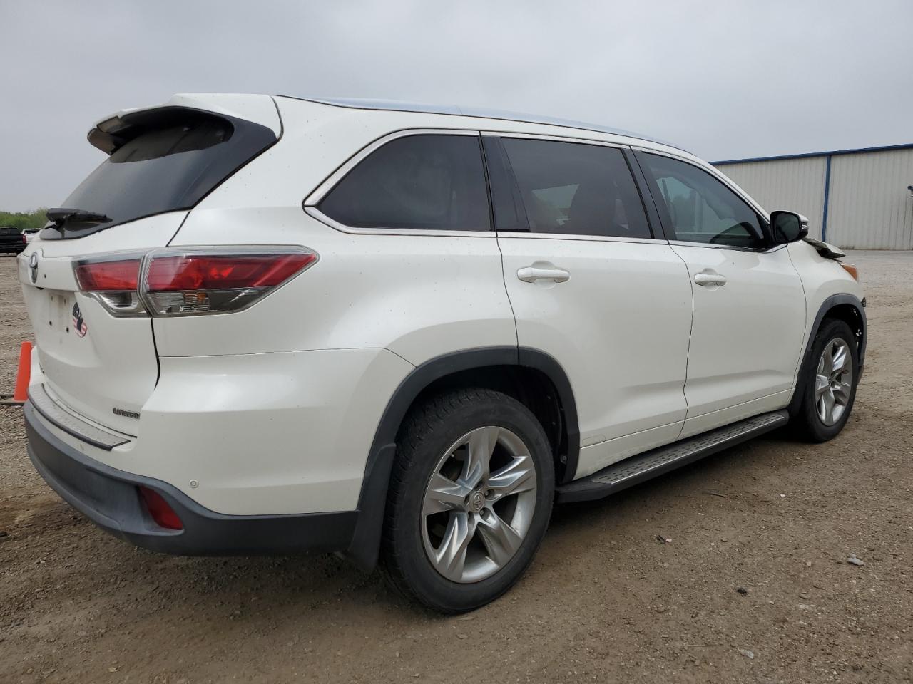 2015 TOYOTA HIGHLANDER - Image 3