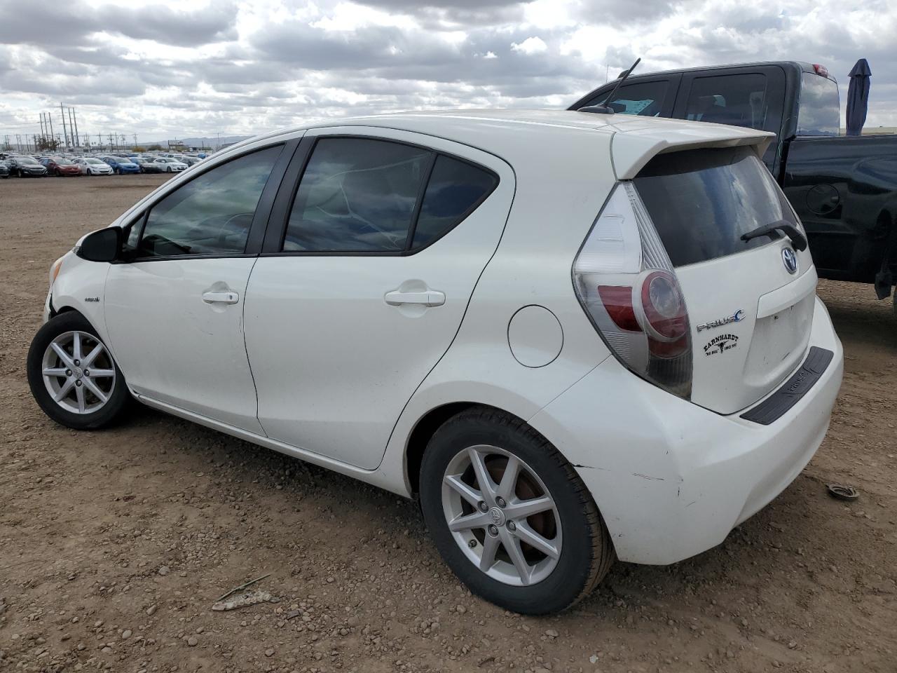 2013 TOYOTA PRIUS C - Фото 2