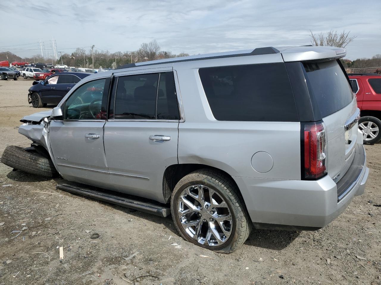 2017 GMC YUKON DENA - Фото 2