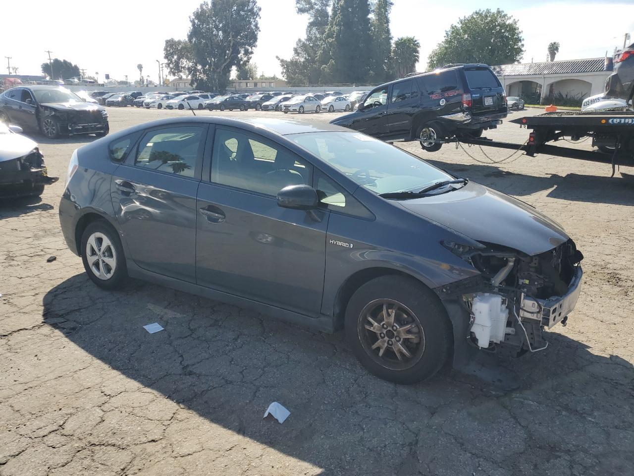 2013 TOYOTA PRIUS - Image 4