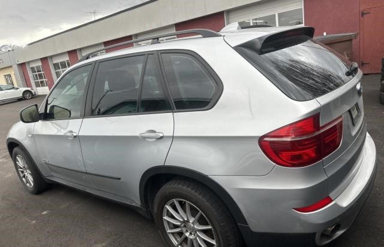 2012 BMW X5 XDRIVE3 - Image 3