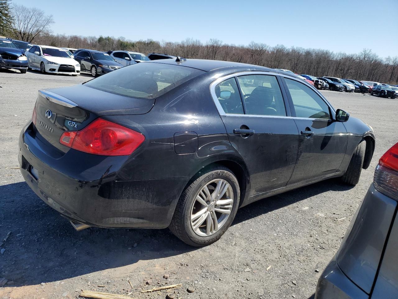 2012 INFINITI G37 - Image 3