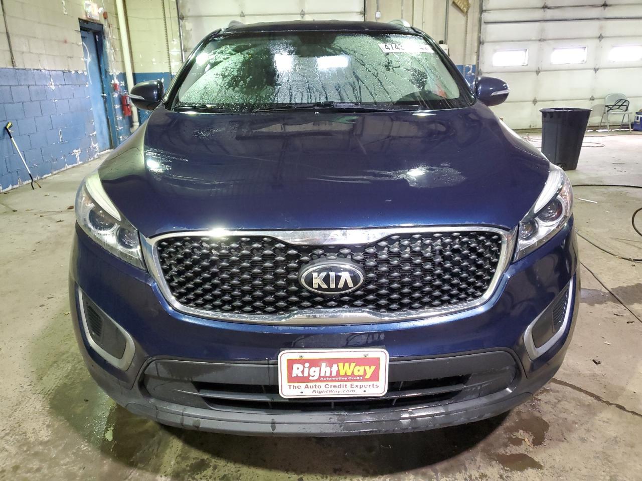 2016 KIA SORENTO LX - Image 5