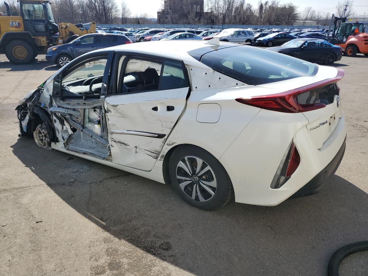 2018 TOYOTA PRIUS PRIM - Фото 2