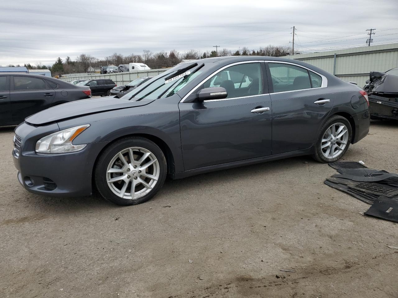 2011 NISSAN MAXIMA S