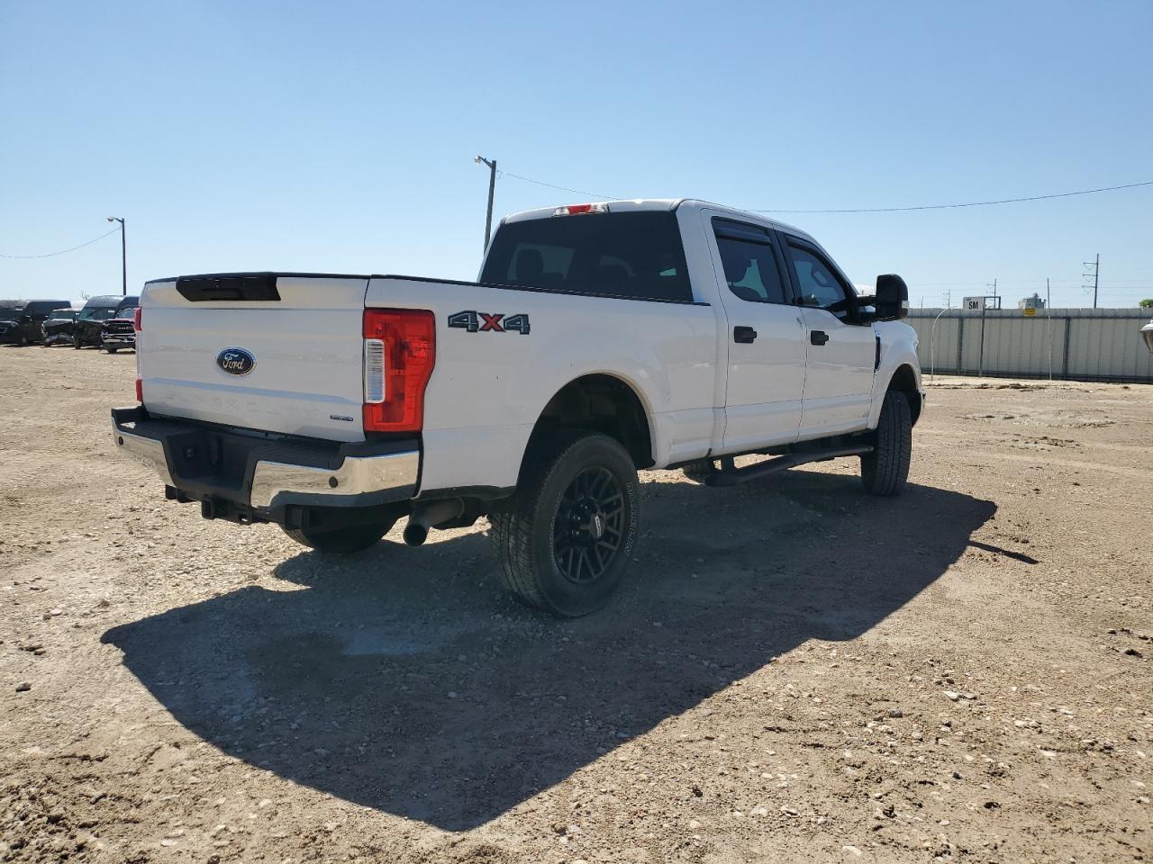 2017 FORD F250 SUPER - Image 4