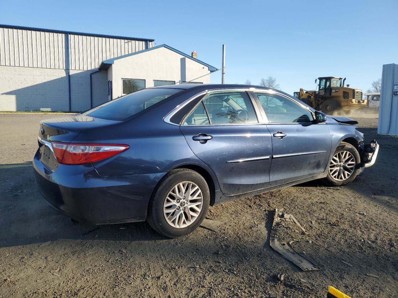 2016 TOYOTA CAMRY LE - Image 3