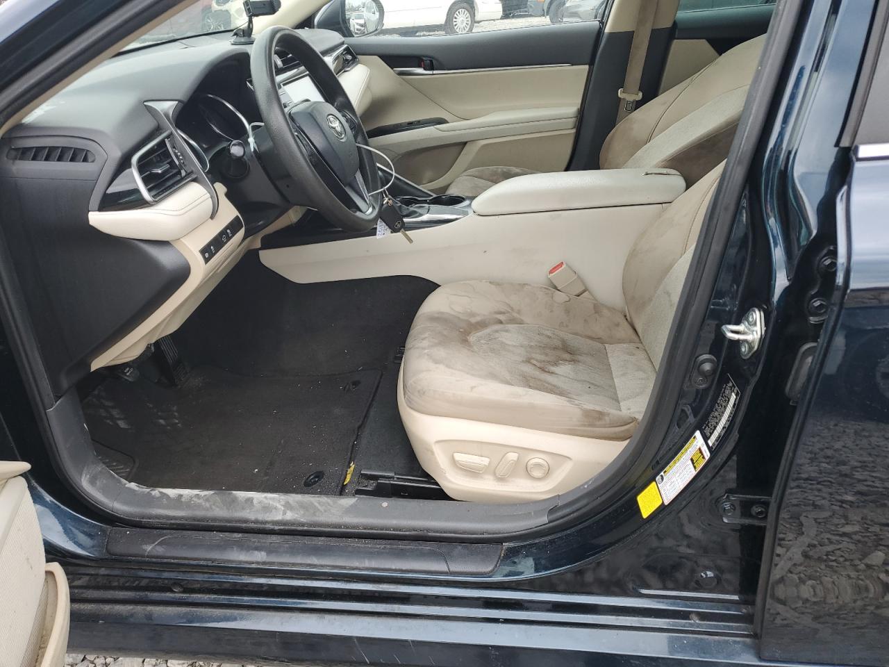 2020 TOYOTA CAMRY LE - Image 7