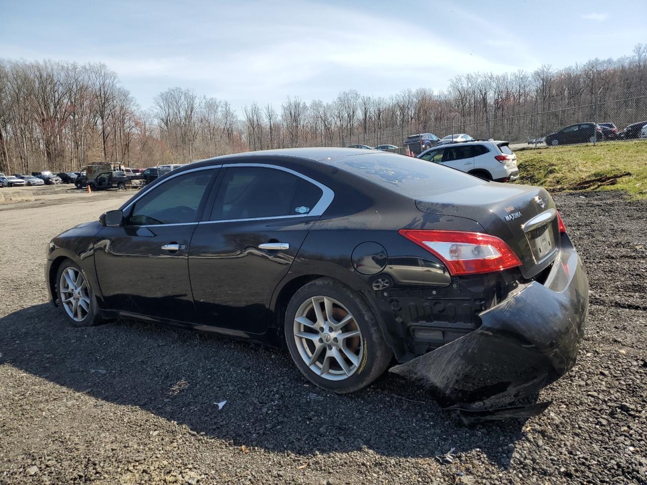 2011 NISSAN MAXIMA S - Image 2