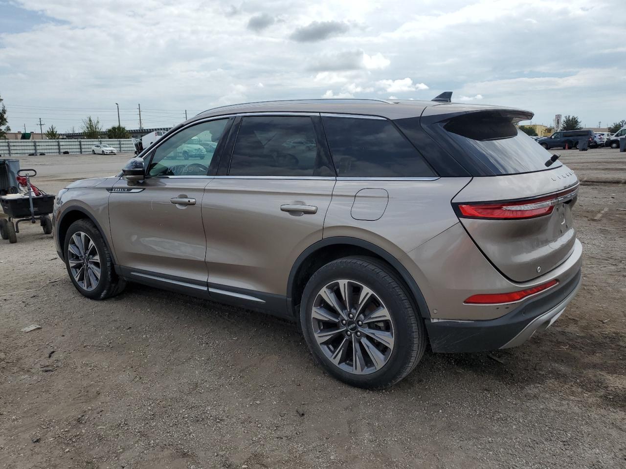 2020 LINCOLN CORSAIR RE - Image 2