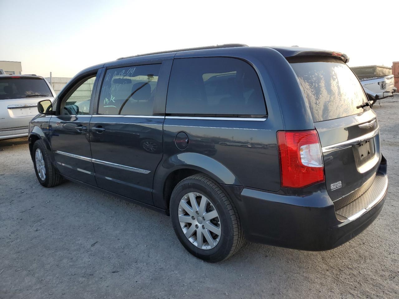2014 CHRYSLER TOWN & COU - Image 2