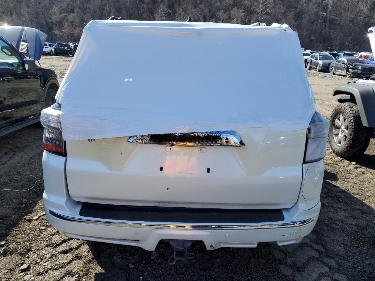 2018 TOYOTA 4RUNNER SR - Фото 6