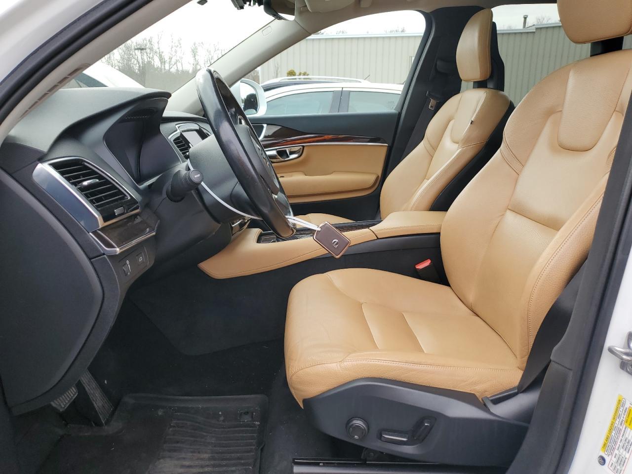 2016 VOLVO XC90 T6 - Image 7