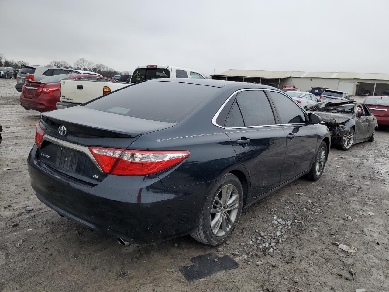 2016 TOYOTA CAMRY LE - Фото 3