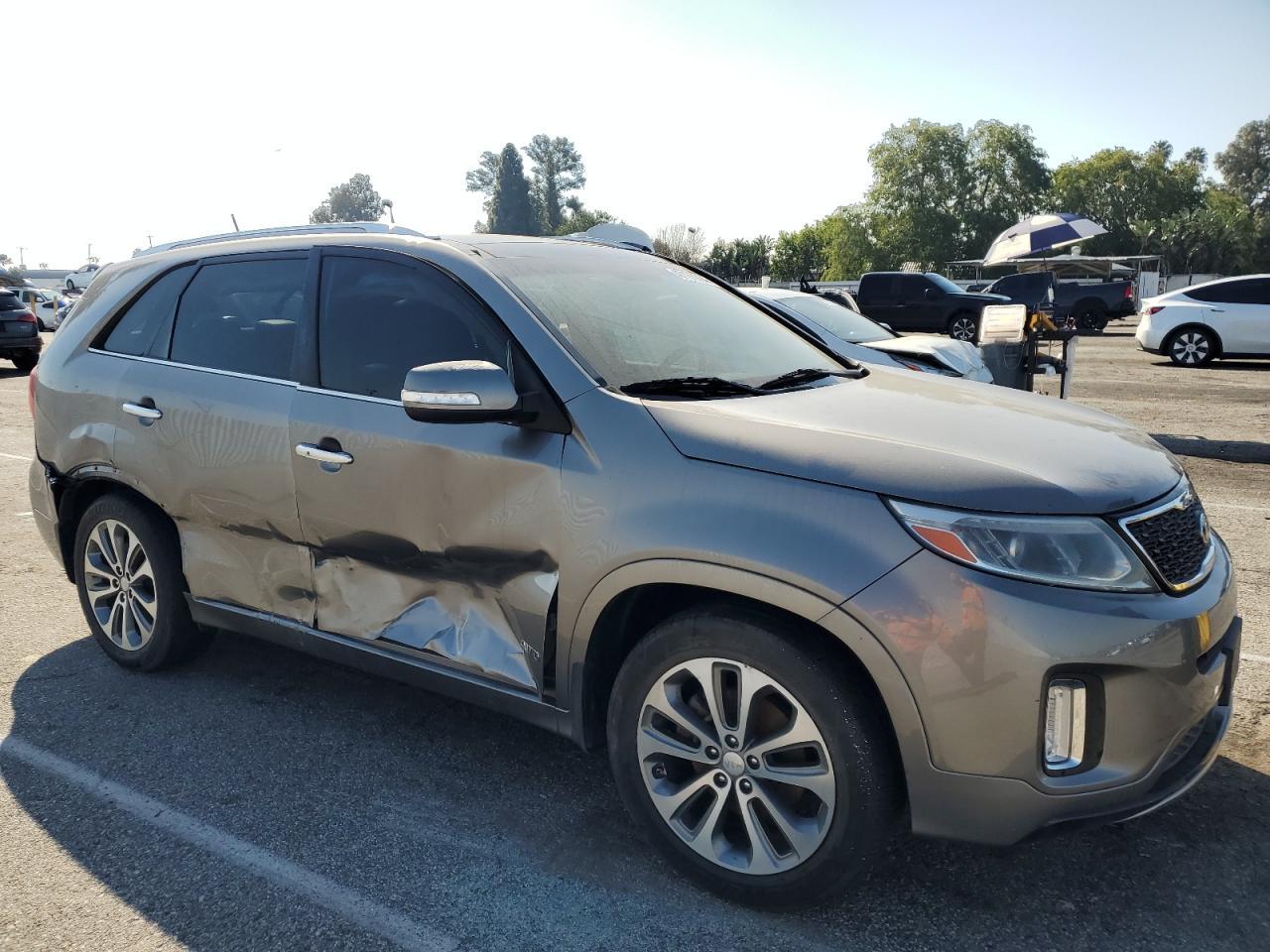 2015 KIA SORENTO SX - Image 4
