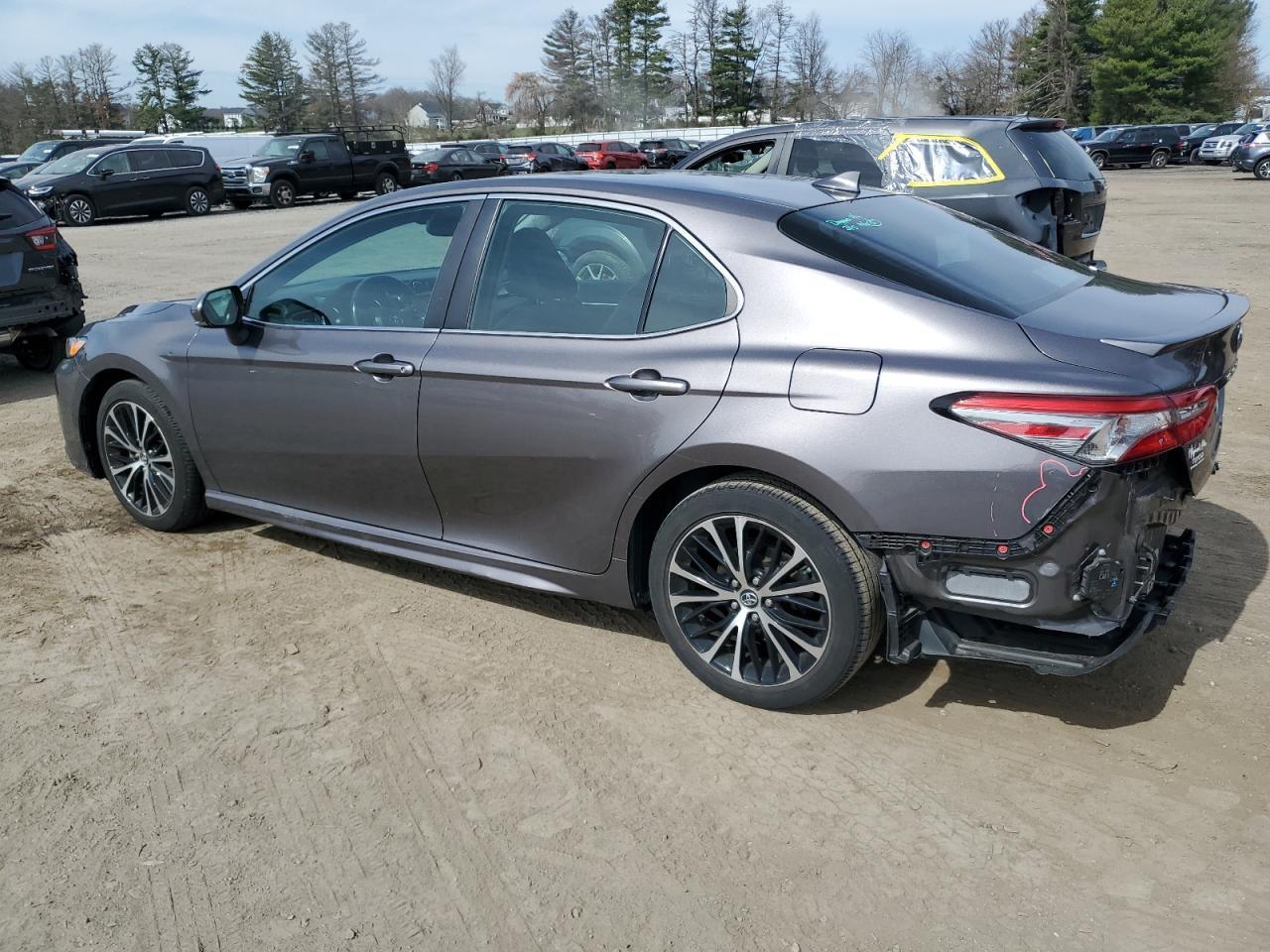 2019 TOYOTA CAMRY L - Фото 2
