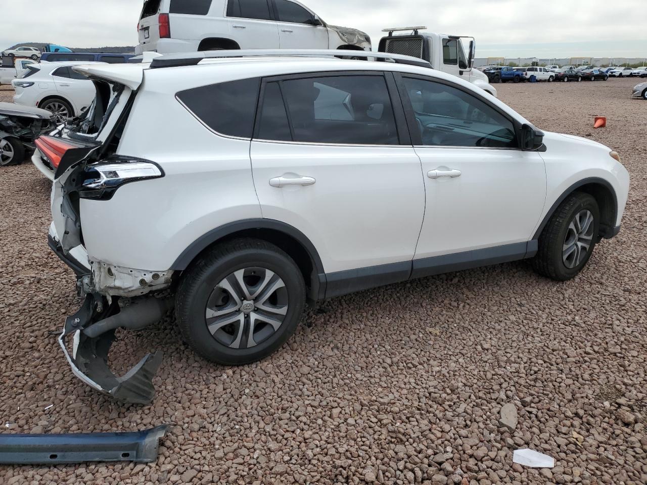 2017 TOYOTA RAV4 LE - Image 3