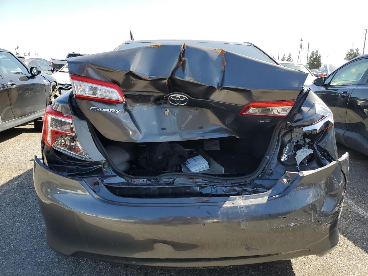 2013 TOYOTA CAMRY L - Фото 6