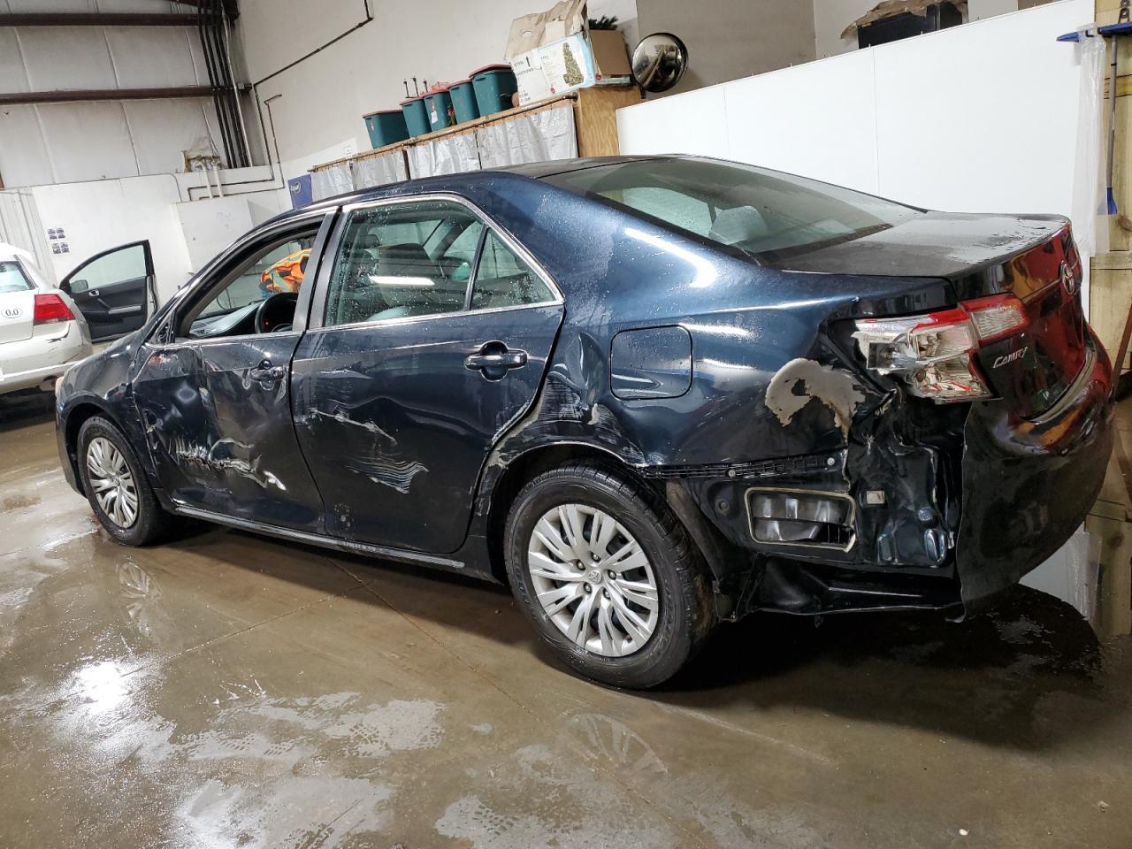 2014 TOYOTA CAMRY L - Фото 2