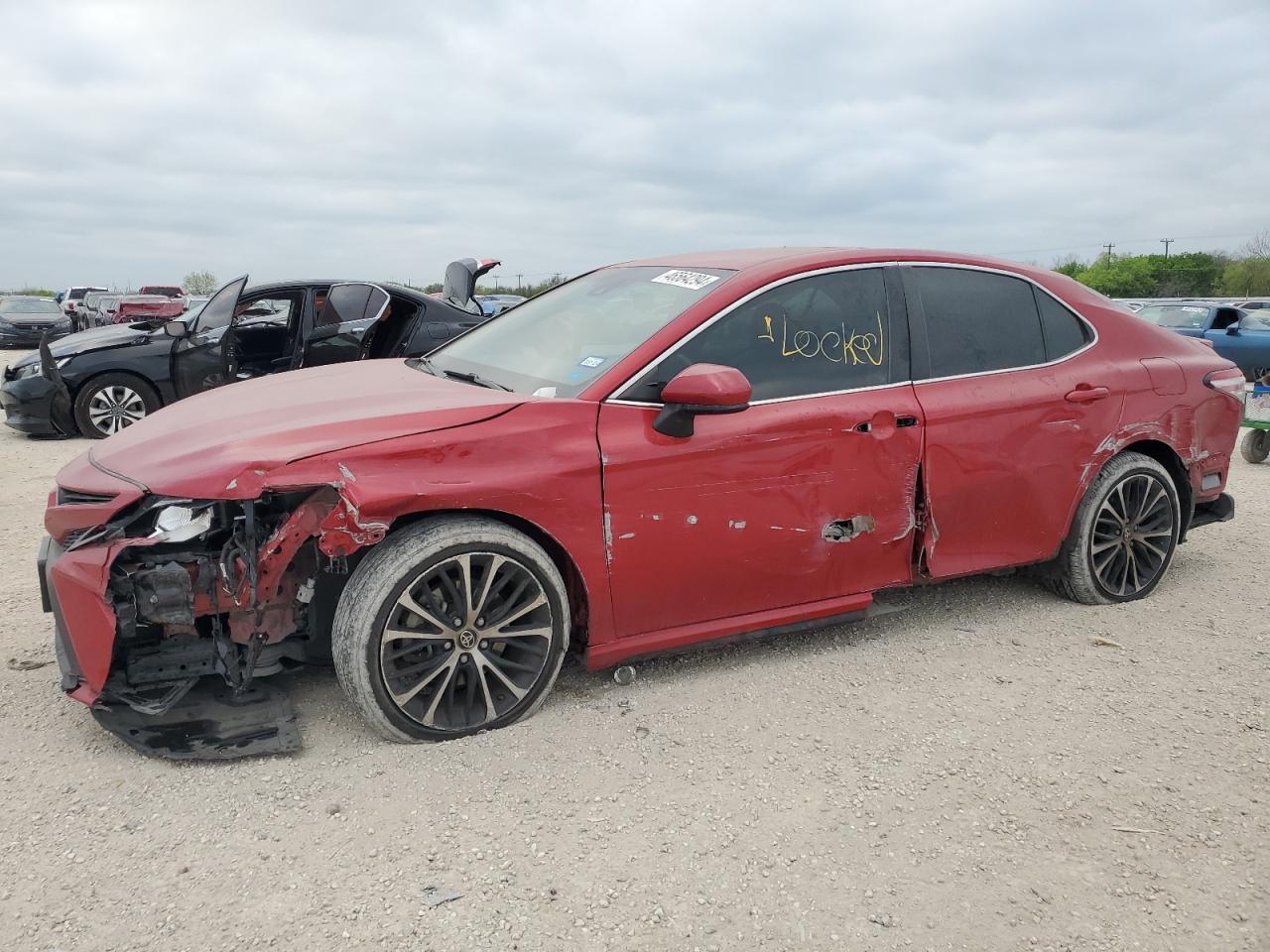 2020 TOYOTA CAMRY SE