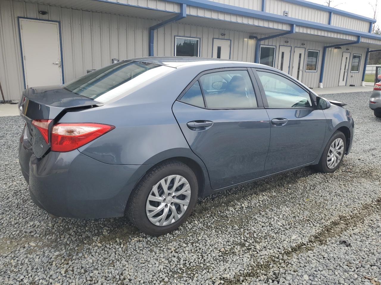 2018 TOYOTA COROLLA L - Image 3