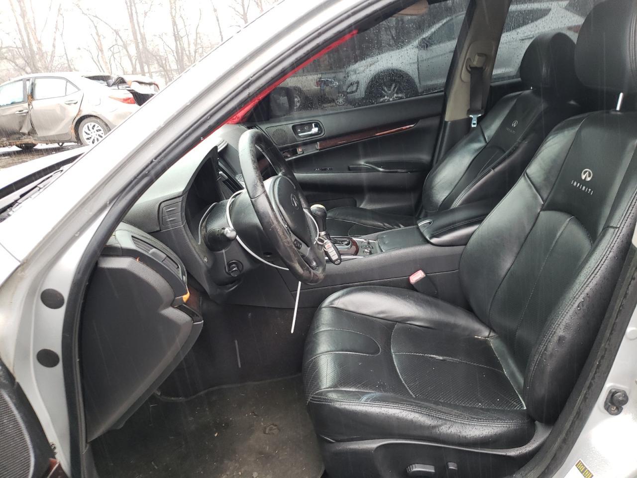 2012 INFINITI G37 - Image 7