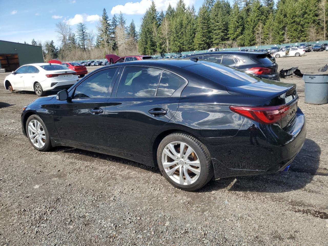 2018 INFINITI Q50 LUXE - Image 2