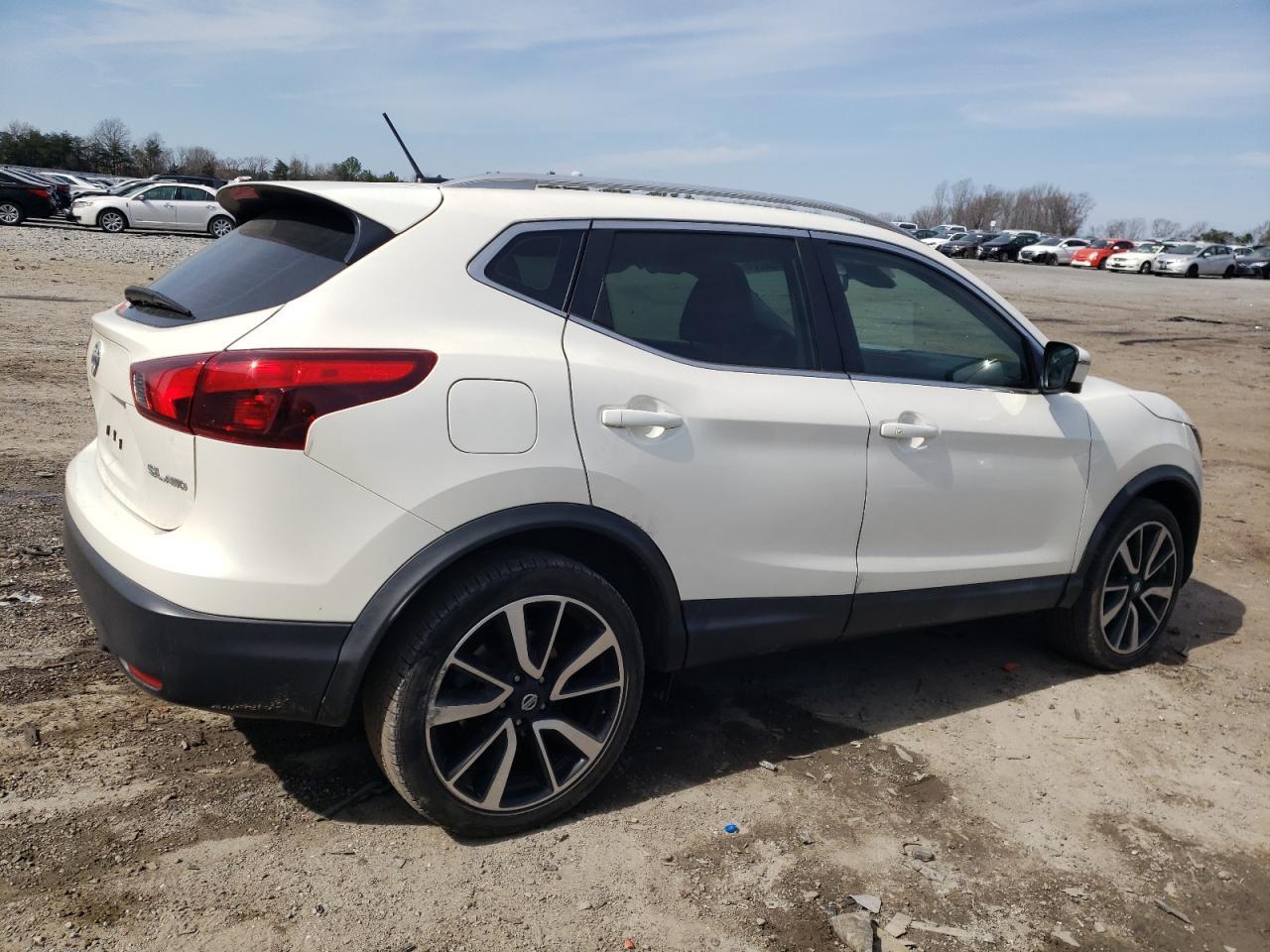 2017 NISSAN ROGUE SPOR - Фото 3