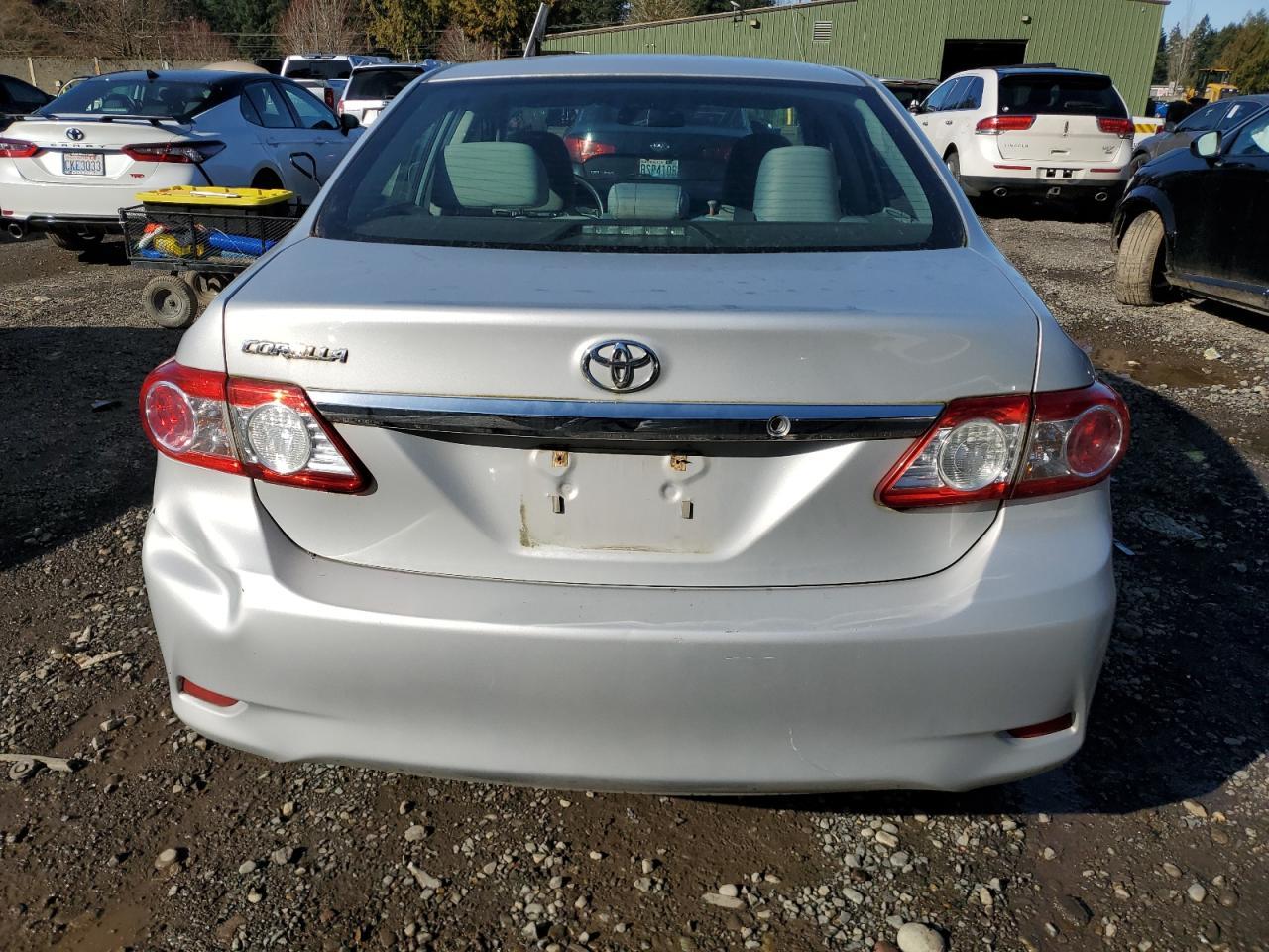 2013 TOYOTA COROLLA BA - Фото 6
