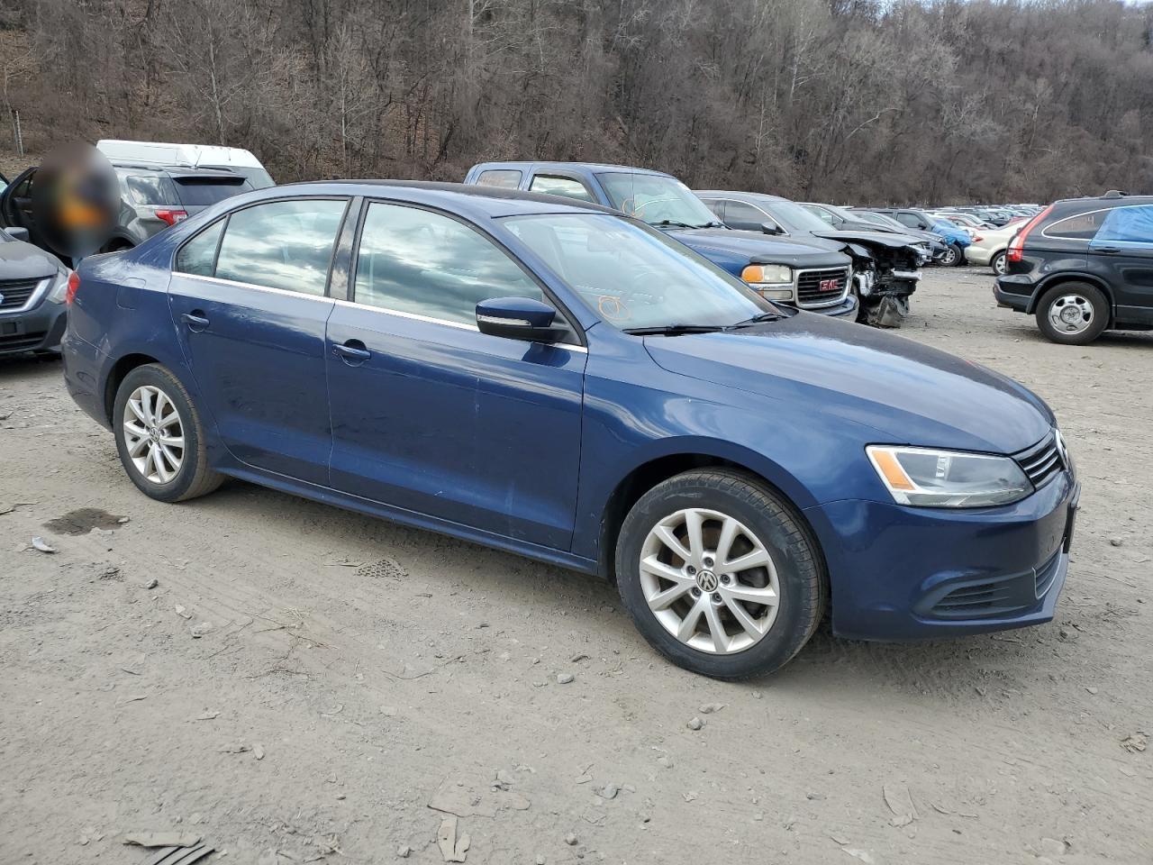 2014 VOLKSWAGEN JETTA SE - Image 4