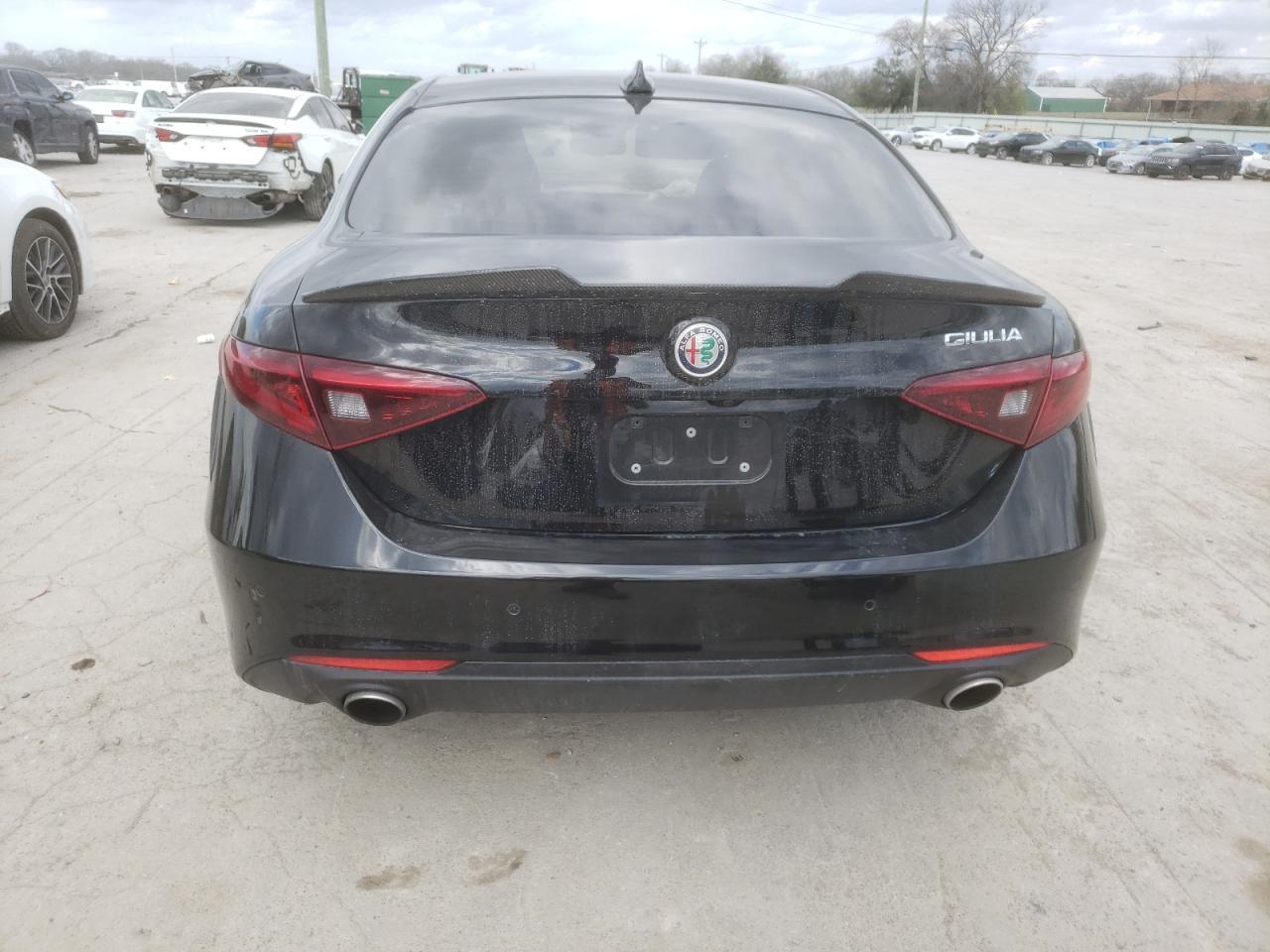 2017 ALFA ROMEO GIULIA TI - Фото 6