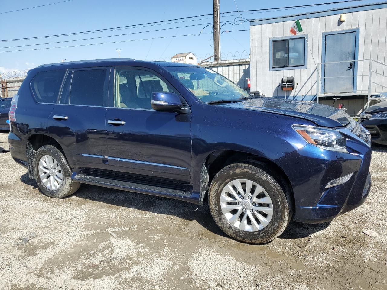 2017 LEXUS GX 460 - Фото 4