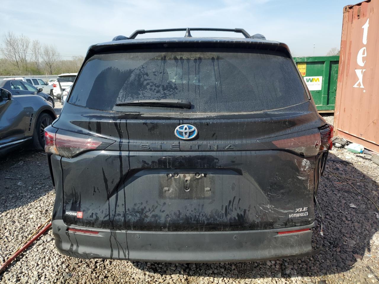 2023 TOYOTA SIENNA XLE - Фото 6