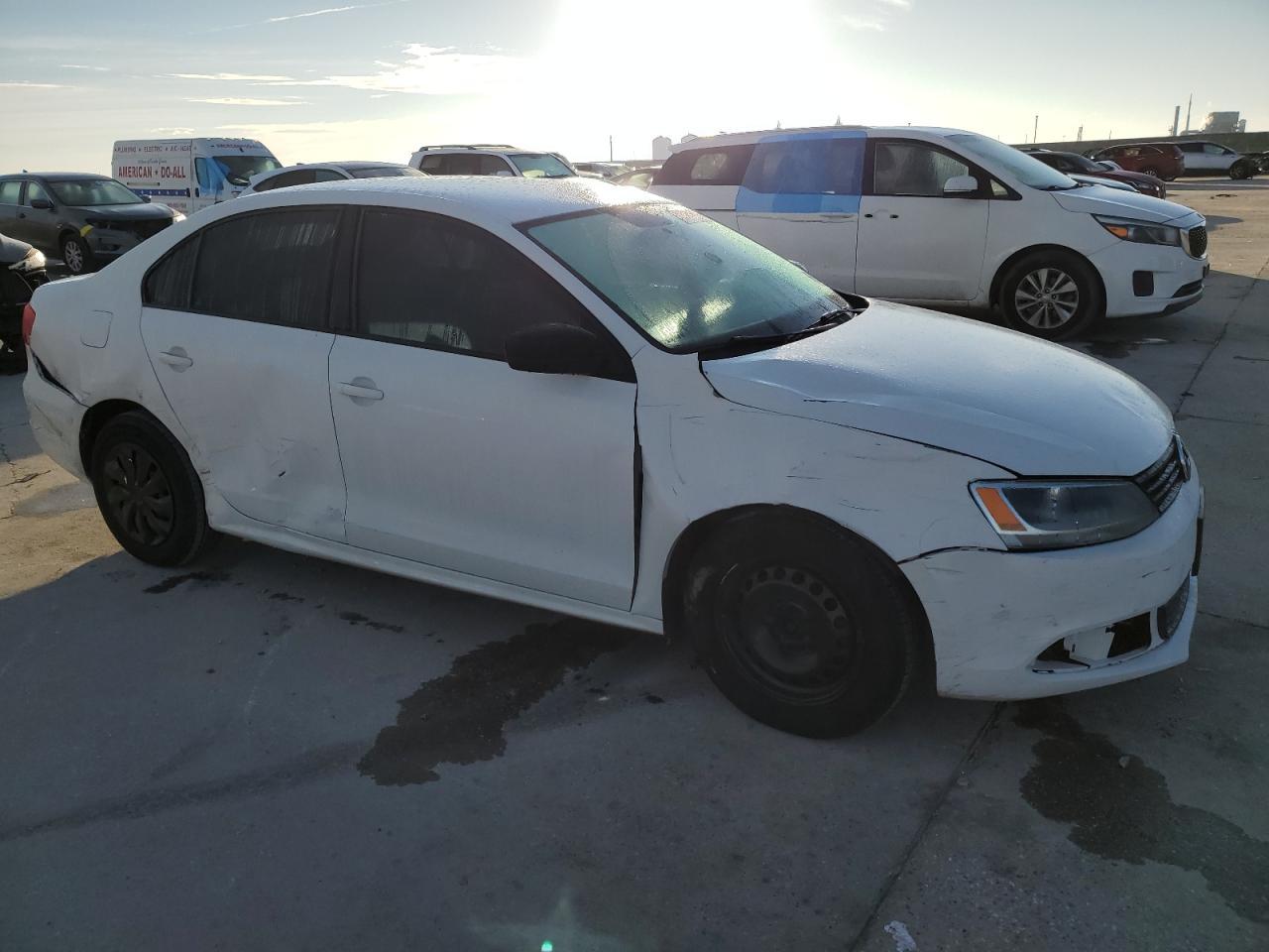 2013 VOLKSWAGEN JETTA BASE - Фото 4