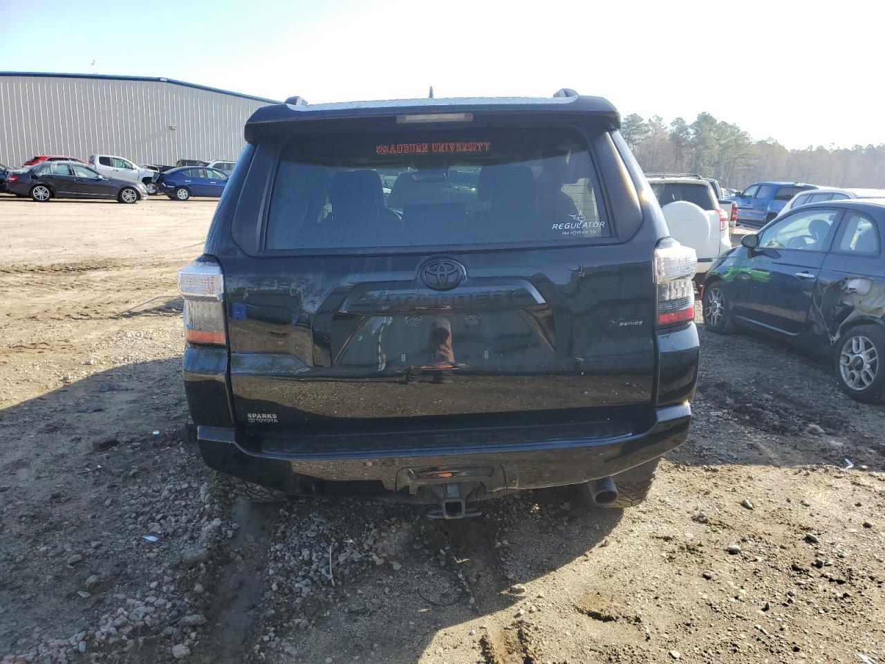 2022 TOYOTA 4RUNNER SR - Image 6
