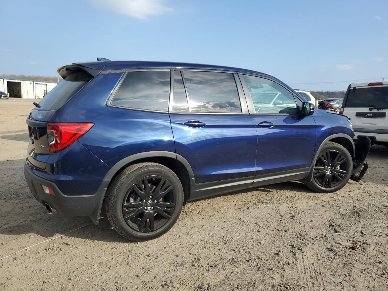2019 HONDA PASSPORT S - Фото 3