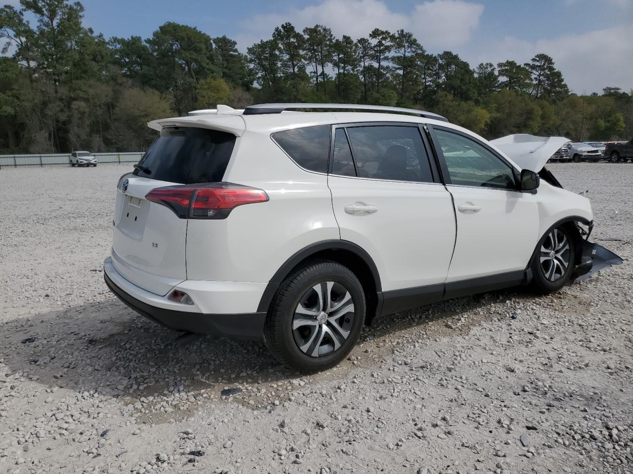 2017 TOYOTA RAV4 LE - Image 3