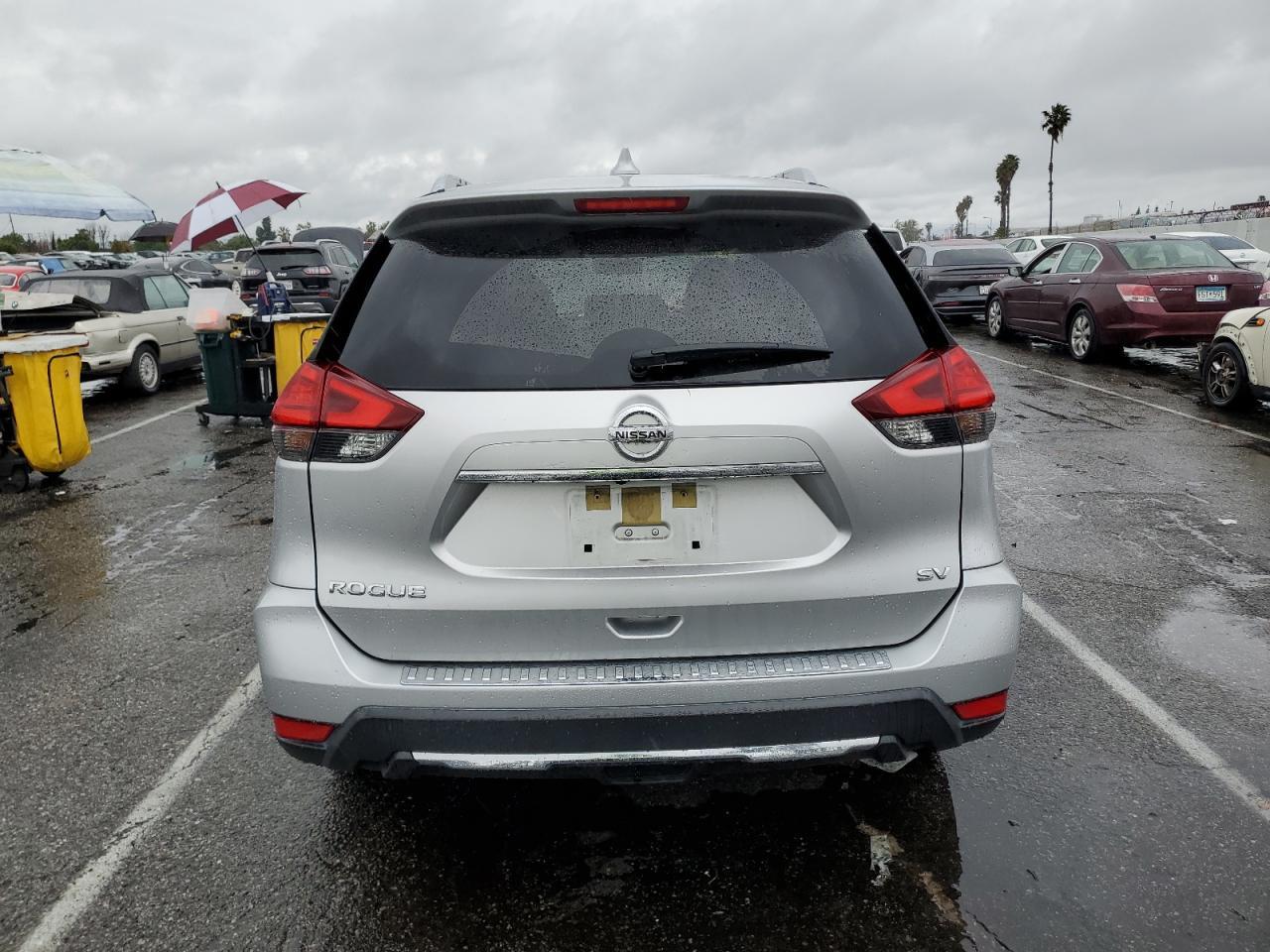 2017 NISSAN ROGUE S - Image 6