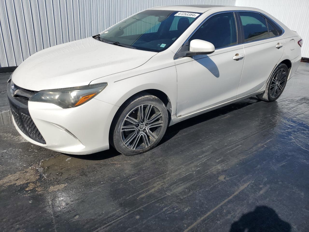 2016 TOYOTA CAMRY LE